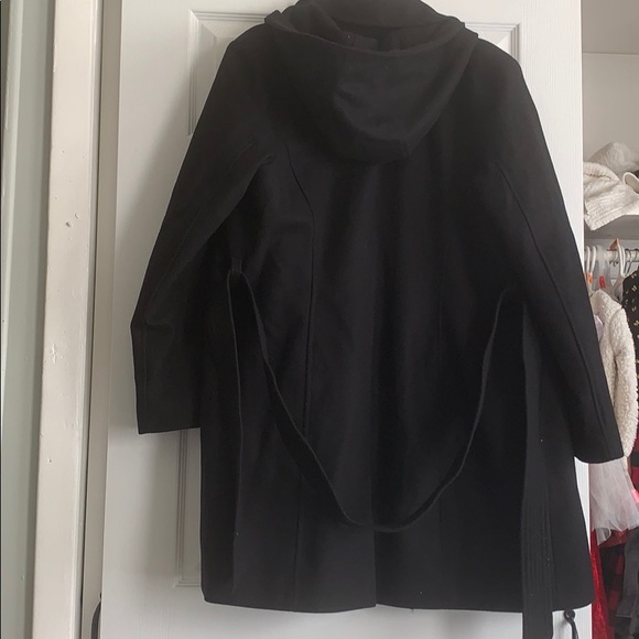 Coat - Picture 4 of 4